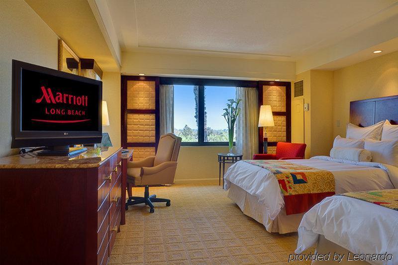 Long Beach Marriott Room photo